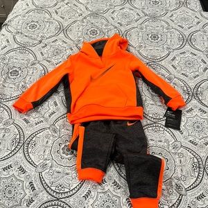 NWT Nike orange and gray 2 piece set